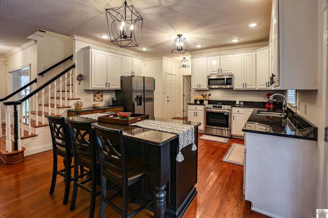 16 Greenwood Place, Paducah, KY 42003