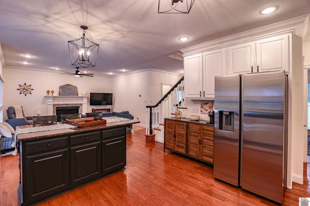 16 Greenwood Place, Paducah, KY 42003
