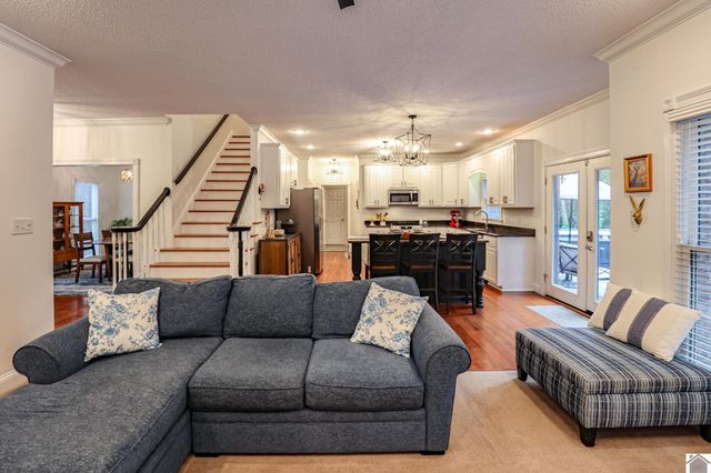 16 Greenwood Place, Paducah, KY 42003