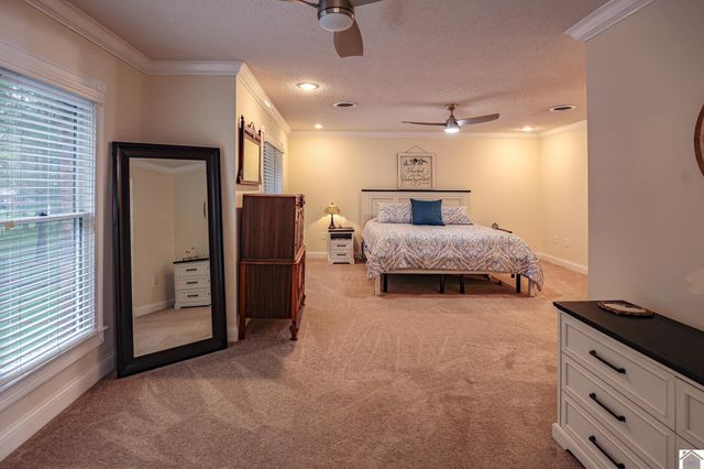 16 Greenwood Place, Paducah, KY 42003