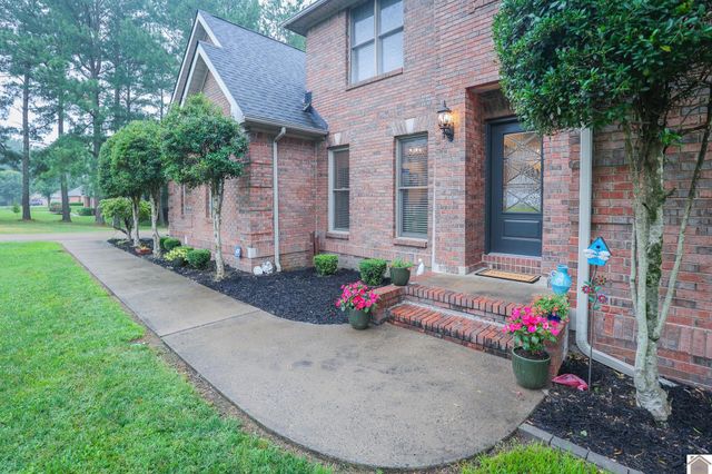 16 Greenwood Place, Paducah, KY 42003