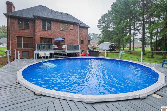 16 Greenwood Place, Paducah, KY 42003
