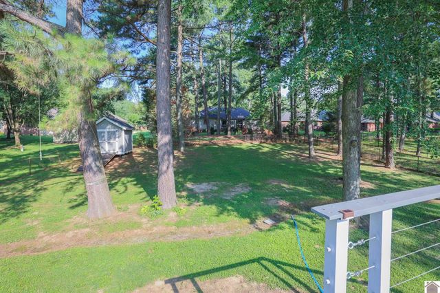 16 Greenwood Place, Paducah, KY 42003