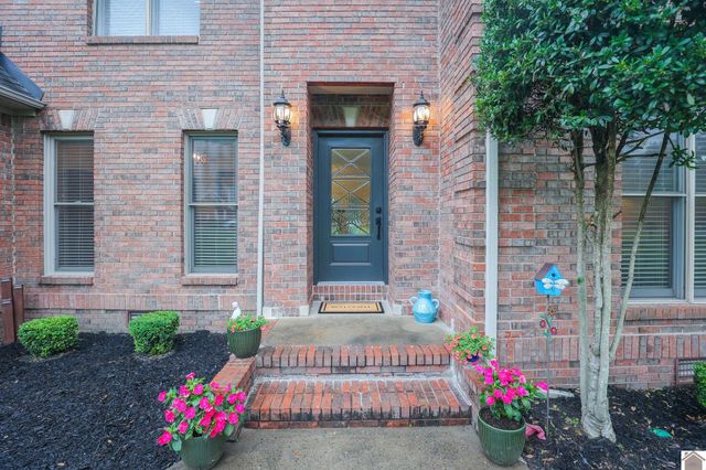 16 Greenwood Place, Paducah, KY 42003