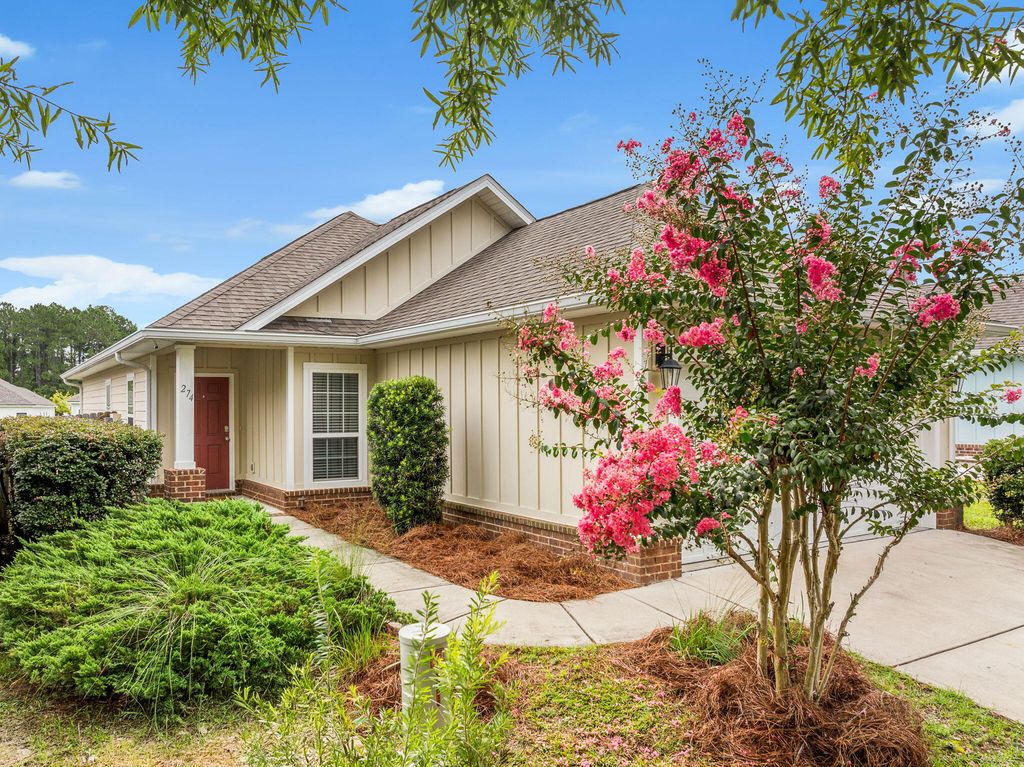 274 S Marsh Landing, Freeport, FL 32439