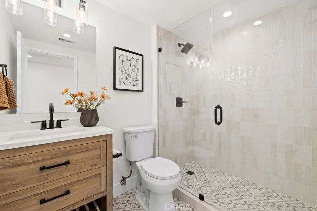 937 Carnation, Costa Mesa, CA 92626