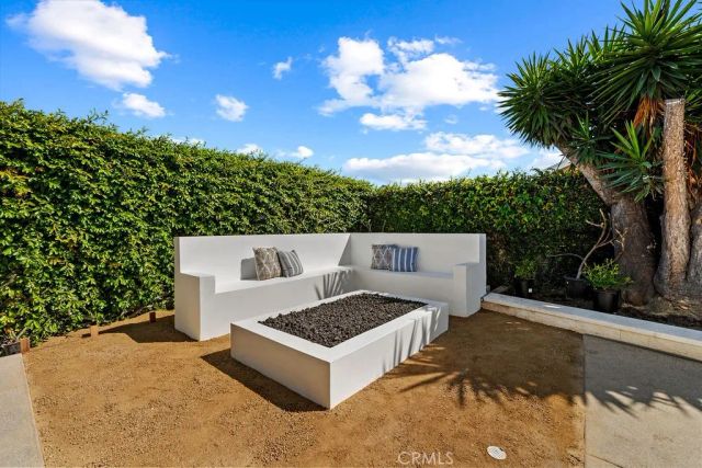 937 Carnation, Costa Mesa, CA 92626