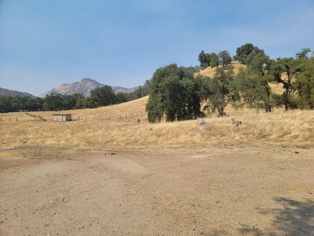 37041 Dunlap Road, Yokuts Valley, CA 93675