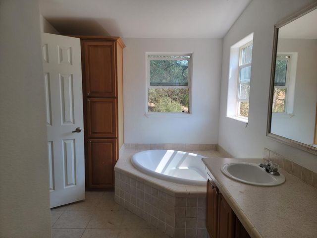 37041 Dunlap Road, Yokuts Valley, CA 93675