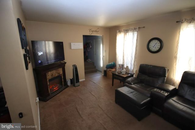 4 BELMONT CT, Sicklerville, NJ 08081