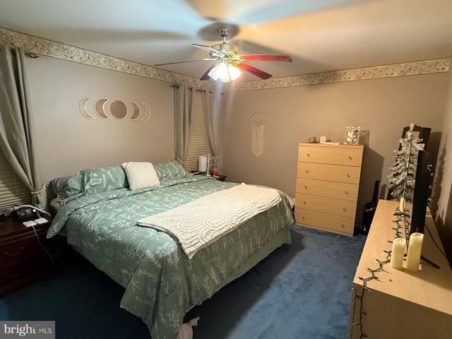 4 BELMONT CT, Sicklerville, NJ 08081