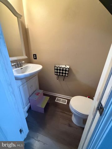 4 BELMONT CT, Sicklerville, NJ 08081