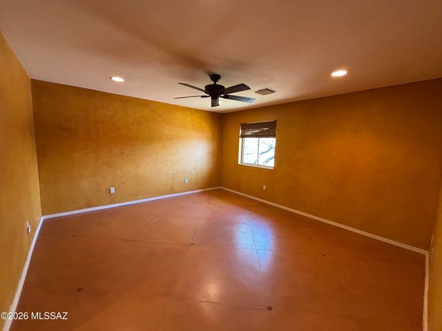 16780 N Columbus Boulevard, Tucson, AZ 85739