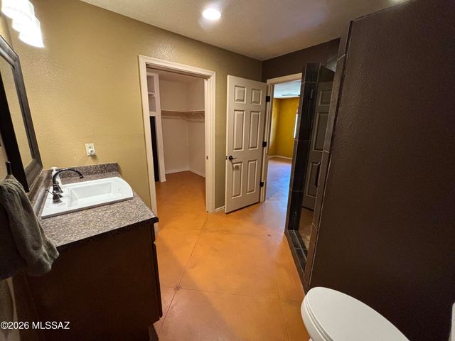 16780 N Columbus Boulevard, Tucson, AZ 85739