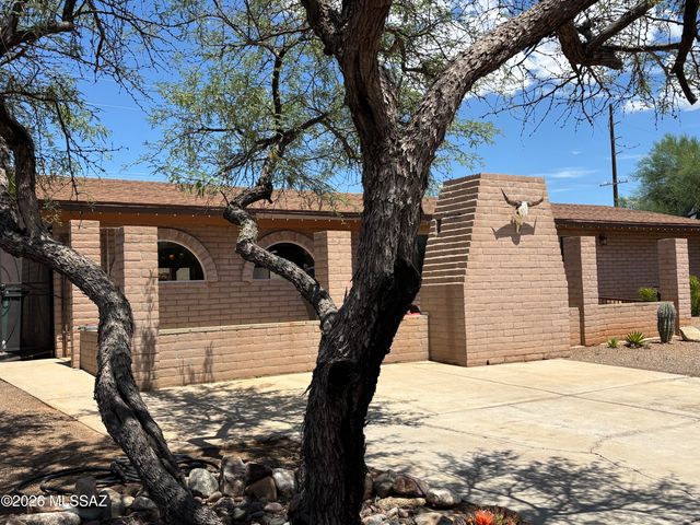 16780 N Columbus Boulevard, Tucson, AZ 85739