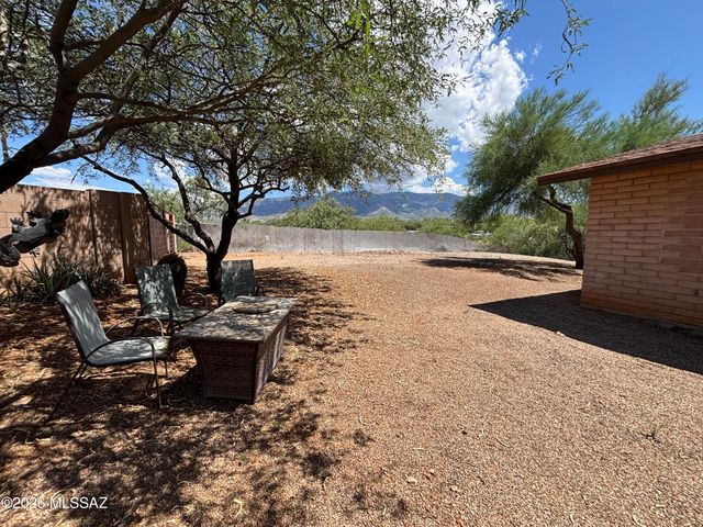 16780 N Columbus Boulevard, Tucson, AZ 85739