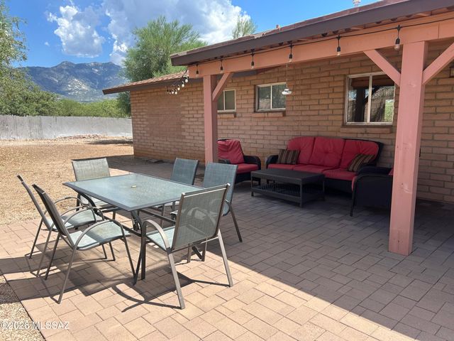 16780 N Columbus Boulevard, Tucson, AZ 85739