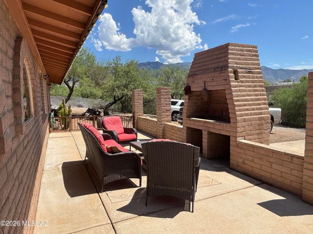 16780 N Columbus Boulevard, Tucson, AZ 85739