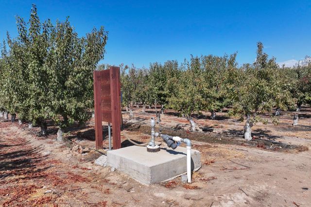 23667 E Dinuba Avenue, Dinuba, CA 93618