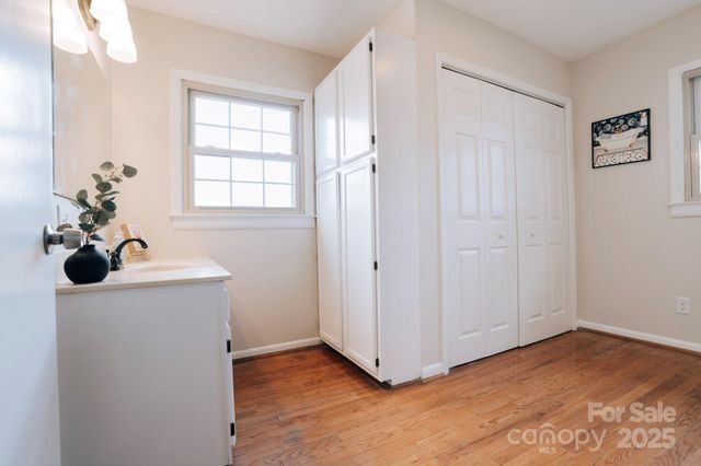 185 33rd Street NW, Hickory, NC 28601