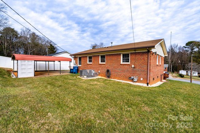 185 33rd Street NW, Hickory, NC 28601