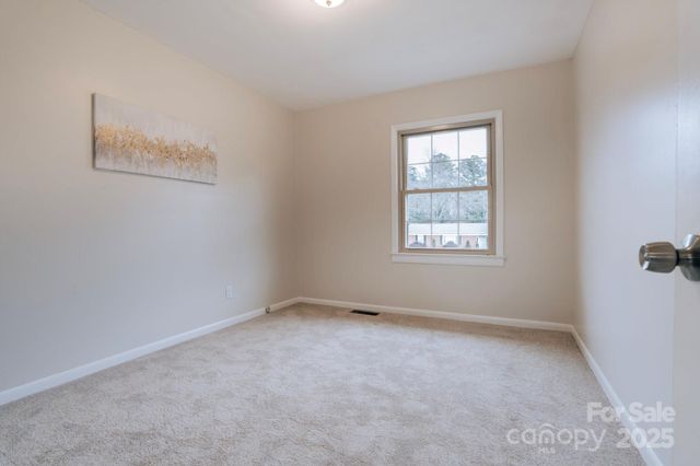 185 33rd Street NW, Hickory, NC 28601