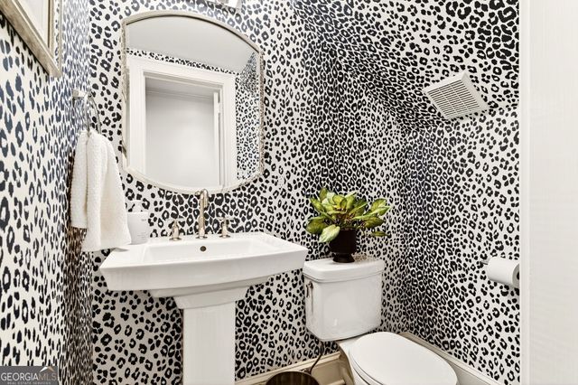 3897 Powers Ferry Road NW, Atlanta, GA 30342