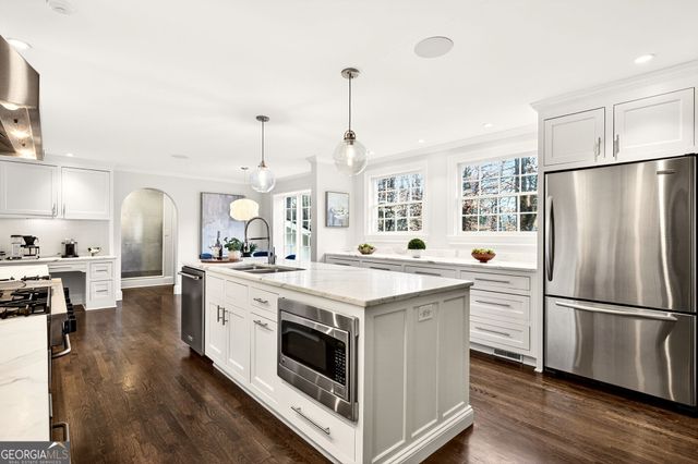 3897 Powers Ferry Road NW, Atlanta, GA 30342