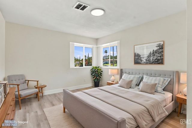 3301 Sterling Road, Bakersfield, CA 93306
