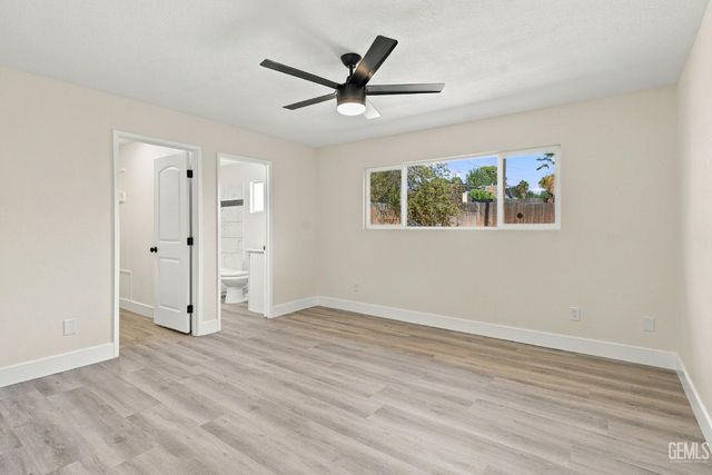 3301 Sterling Road, Bakersfield, CA 93306