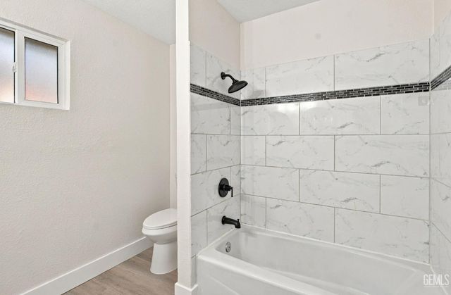 3301 Sterling Road, Bakersfield, CA 93306