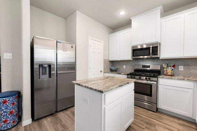 10042 Cottontail Court, Magnolia, TX 77354