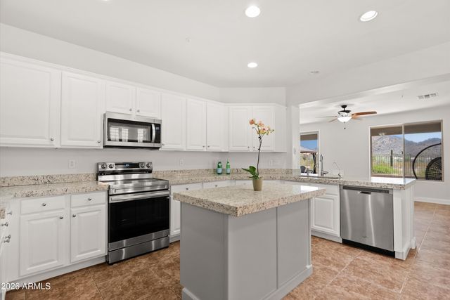 7209 W ASHBY Drive, Peoria, AZ 85383