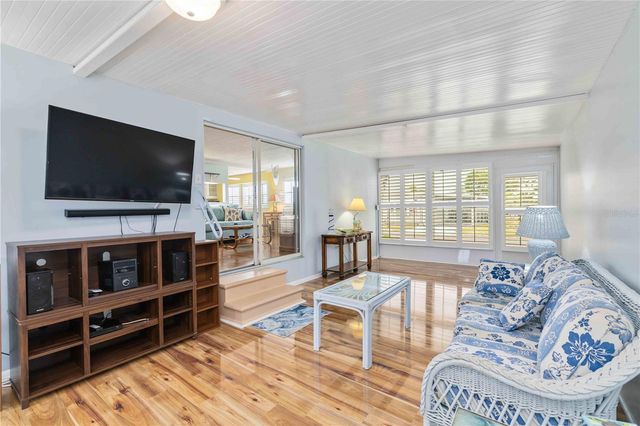 5316 53 AVENUE E I5, Bradenton, FL 34203