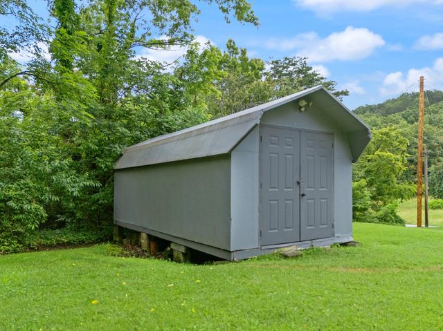 185 Owsley Fork Road, Berea, KY 40403