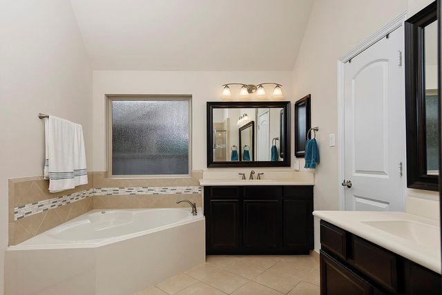 18 Estherwood, The Woodlands, TX 77354