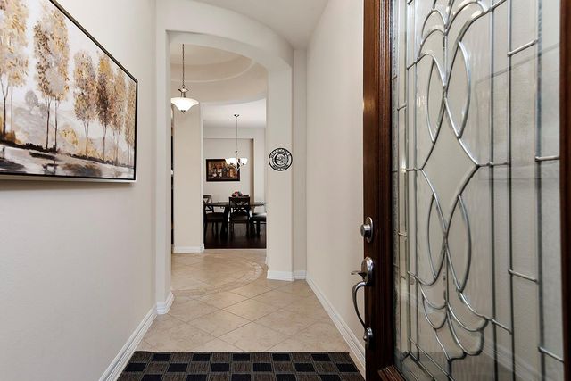 18 Estherwood, The Woodlands, TX 77354