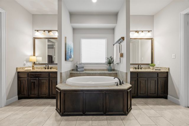 6441 Jasper Circle, Midlothian, TX 76065