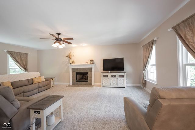 11121 Desert Glen Drive, Fishers, IN 46037
