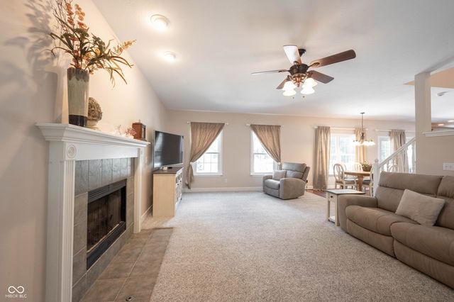11121 Desert Glen Drive, Fishers, IN 46037