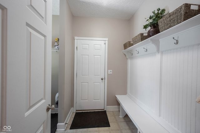 11121 Desert Glen Drive, Fishers, IN 46037