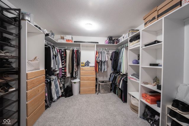 11121 Desert Glen Drive, Fishers, IN 46037