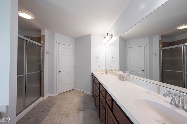 11121 Desert Glen Drive, Fishers, IN 46037