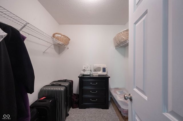 11121 Desert Glen Drive, Fishers, IN 46037