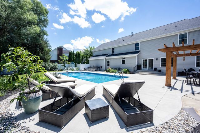 11121 Desert Glen Drive, Fishers, IN 46037