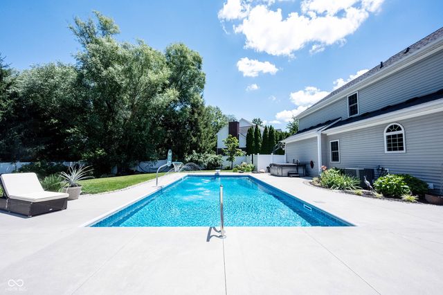 11121 Desert Glen Drive, Fishers, IN 46037