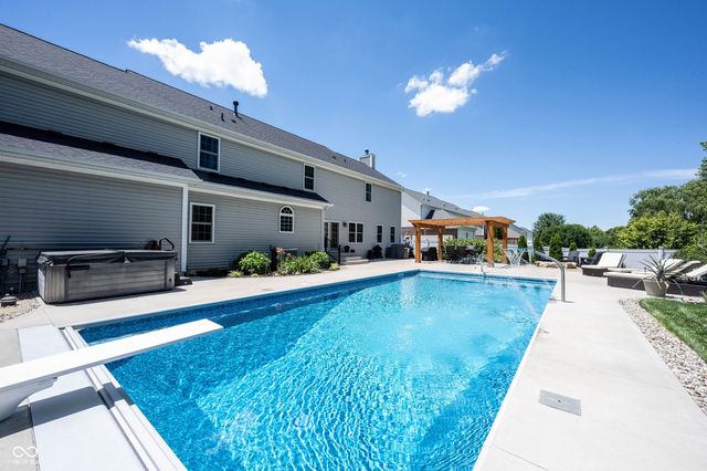 11121 Desert Glen Drive, Fishers, IN 46037