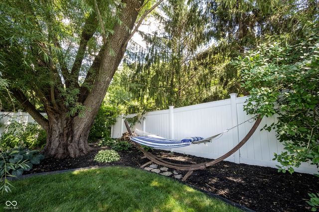 11121 Desert Glen Drive, Fishers, IN 46037