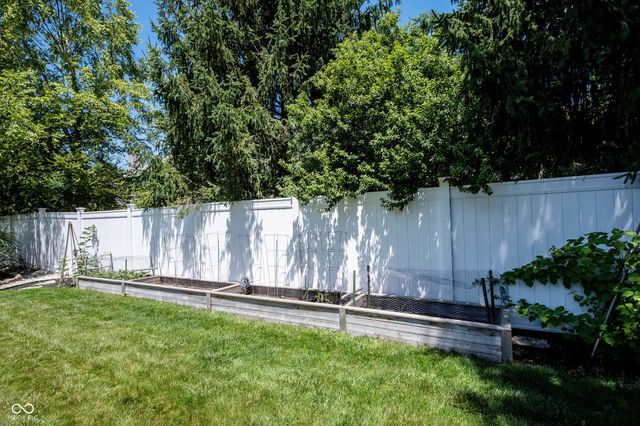 11121 Desert Glen Drive, Fishers, IN 46037