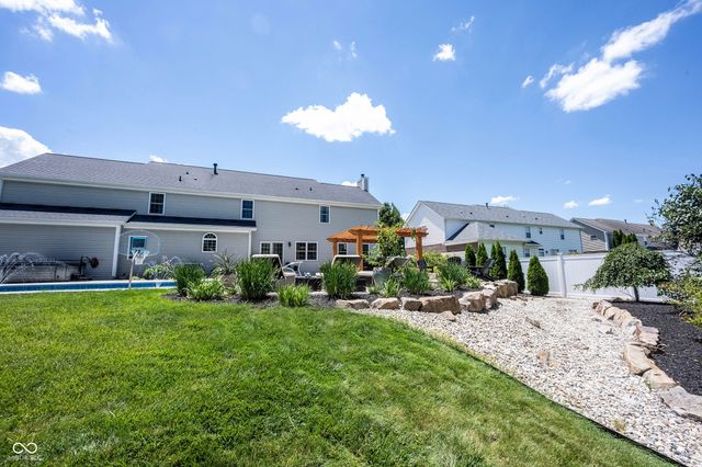 11121 Desert Glen Drive, Fishers, IN 46037